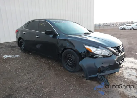 2017 Nissan Altima 2.5 S z USA, uszkodzony, nr VIN 1N4AL3AP2HN366622